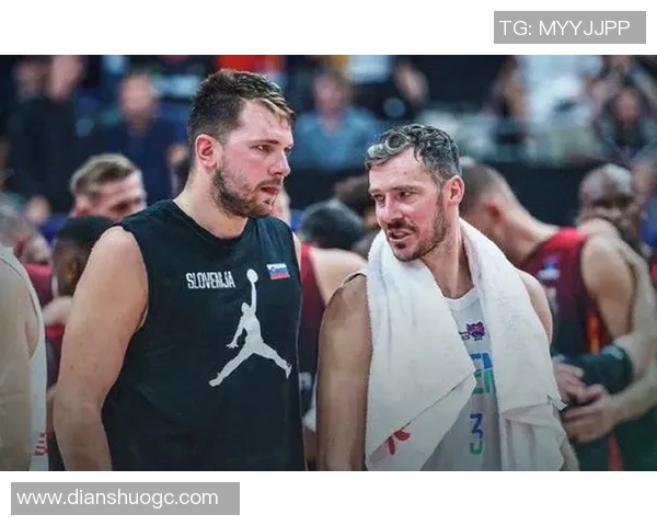 重庆篮球队在欧锦赛积分榜中以79分稳居第一名展现强劲实力 重庆篮球队在欧锦赛积分榜中以79分稳居第一名展现强劲实力